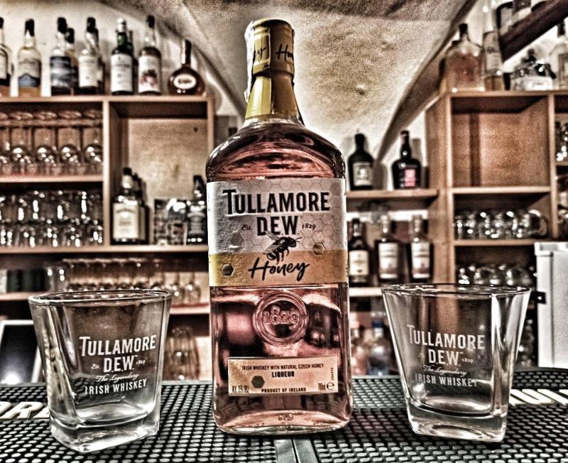 Tento týden u nás můžeš ochutnat novou Tullamore Dew Honey. Spojení poctivý irský whiskey a českýho medu. 